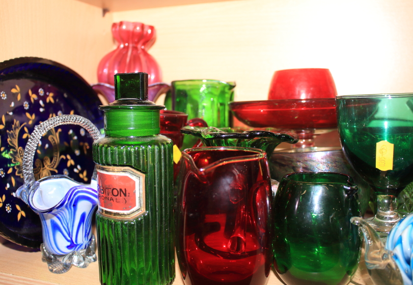 A quantity of coloured glass, including a pair of vases, drinking glasses, paperweights, a piece - Image 4 of 4