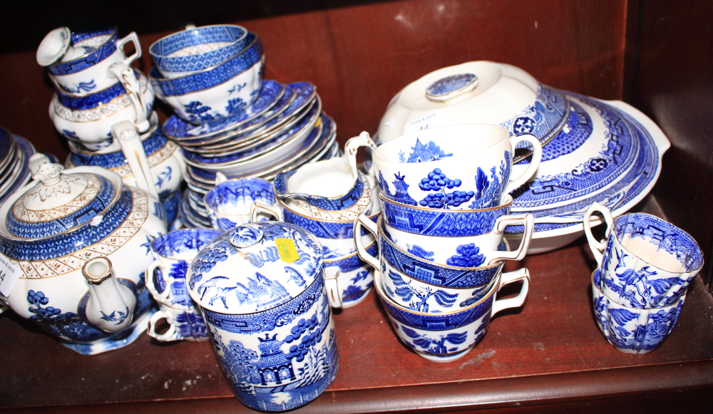 A quantity of Spode "Italian" pattern china, a selection of "Old Willow" pattern china and other - Image 2 of 6