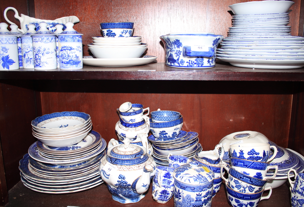 A quantity of Spode "Italian" pattern china, a selection of "Old Willow" pattern china and other