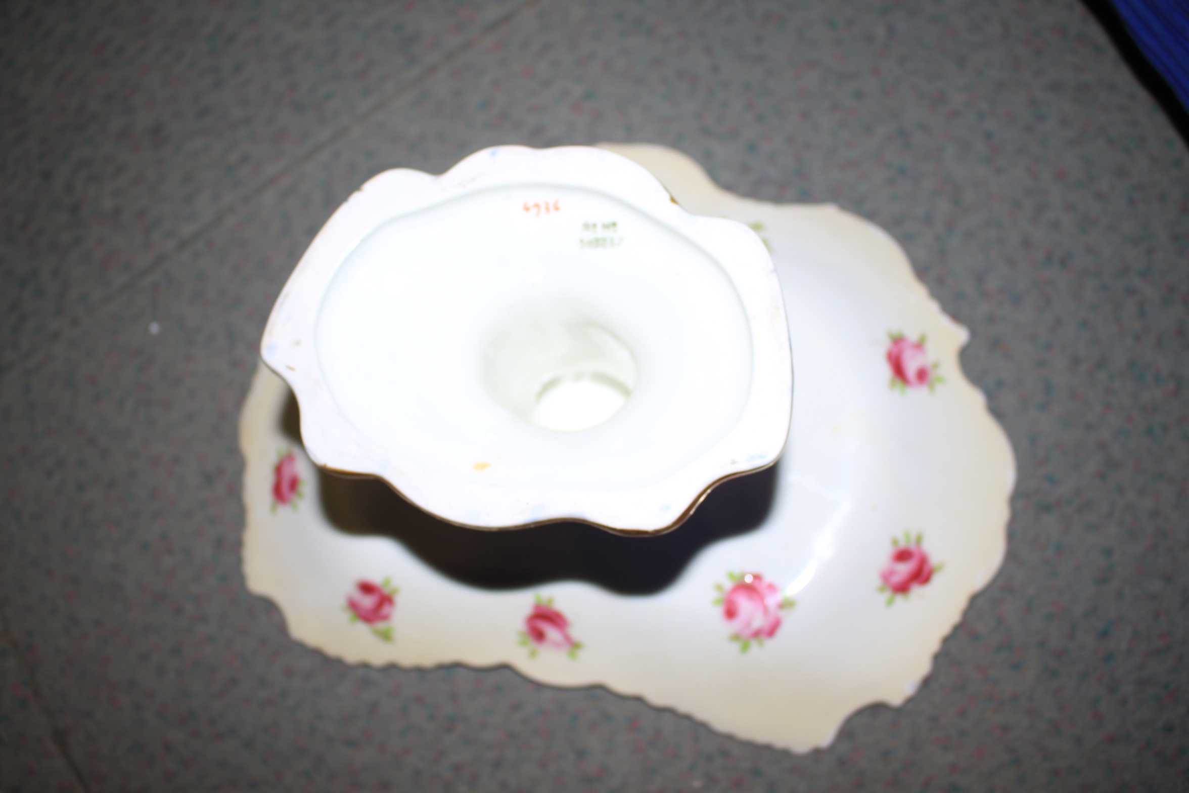 An English part dessert service, decorated flowers on a blue ground, two Spode plates, two spill - Image 11 of 28