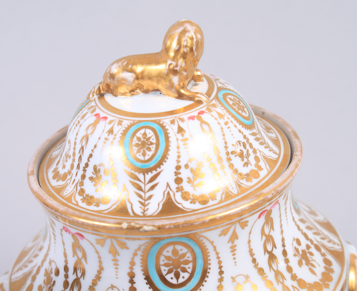 A Derby fruit and gilt decorated tapering vase and cover, 9 1/2" high (worn gilding and chips to - Bild 14 aus 21