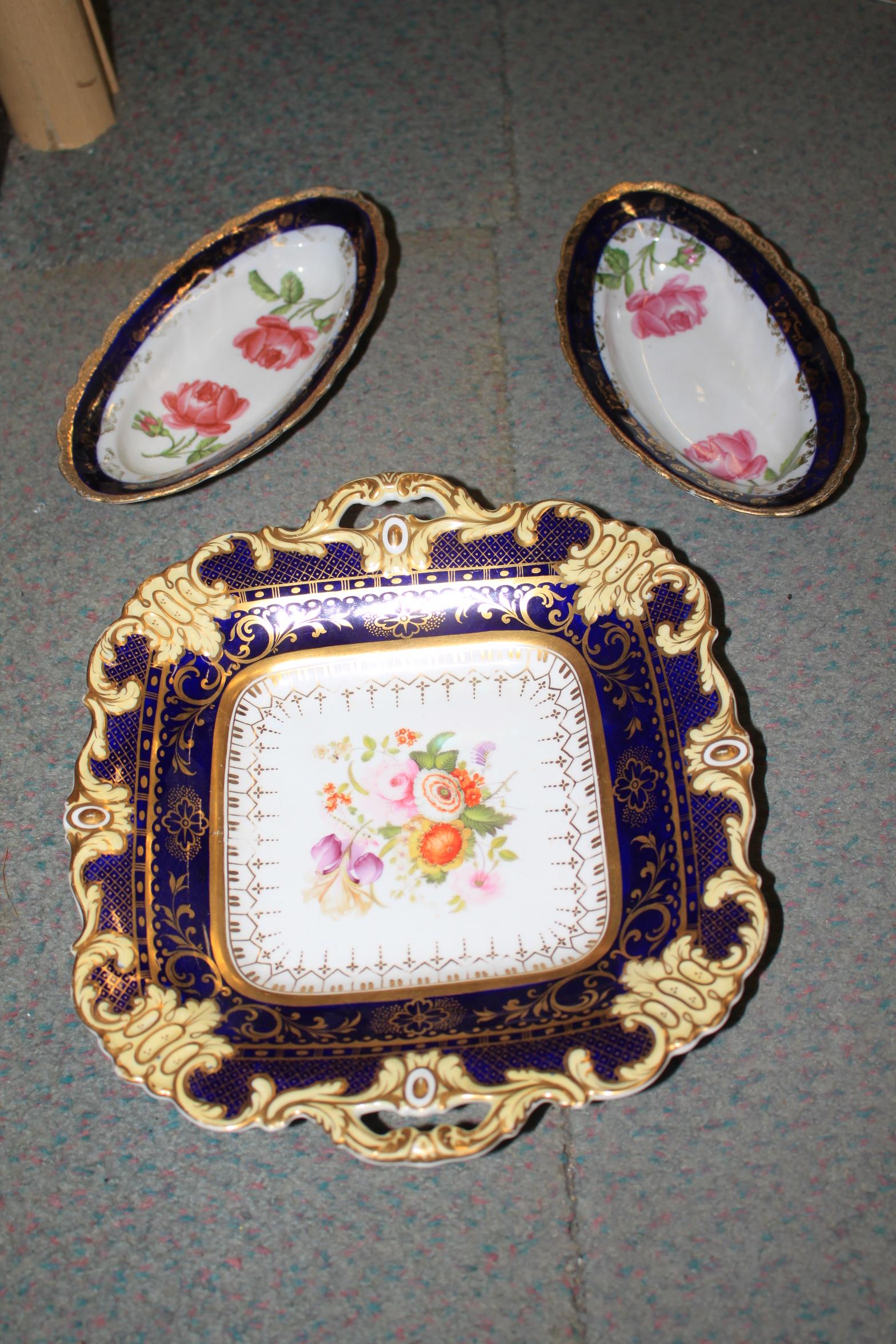An English part dessert service, decorated flowers on a blue ground, two Spode plates, two spill - Image 27 of 28