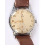 A gentleman's vintage Tudor stainless steel cased wristwatch with Arabic numerals, silvered dial and