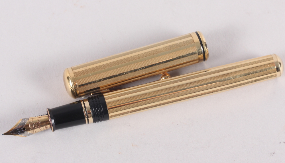 A Shaeffer gold plated fountain pen, a gold plated Cartier ball point pen and a similar felt tip - Image 8 of 9