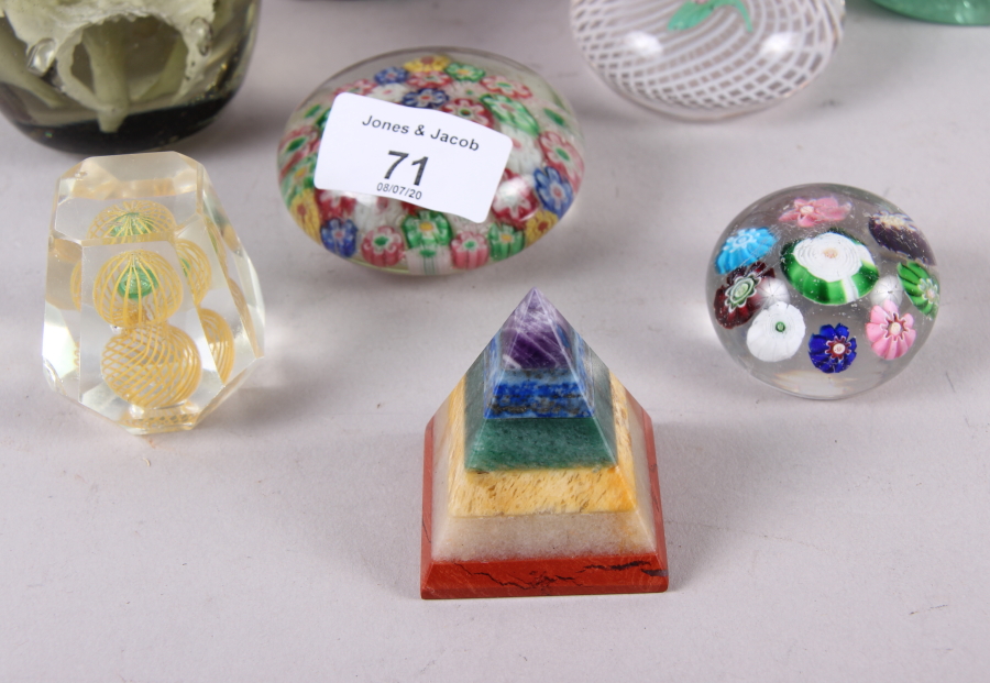 An amethyst and carnelian tree, 7 1/2" high, seven paperweights and a pyramid-shaped semi-precious - Image 2 of 4