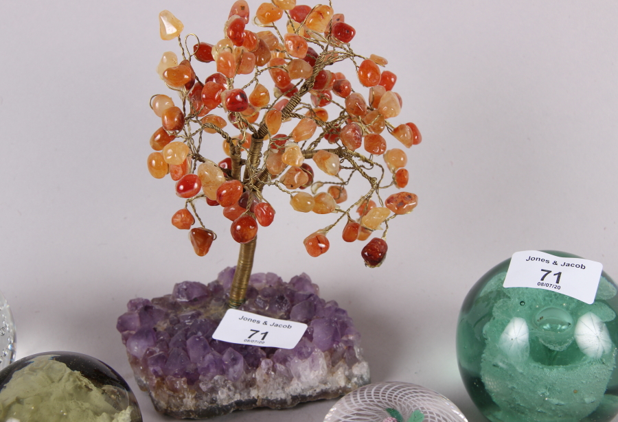 An amethyst and carnelian tree, 7 1/2" high, seven paperweights and a pyramid-shaped semi-precious - Image 4 of 4