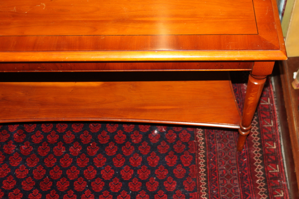A yew wood and banded coffee table, 40" long, and a nest of three similar occasional tables, 23" - Image 4 of 8