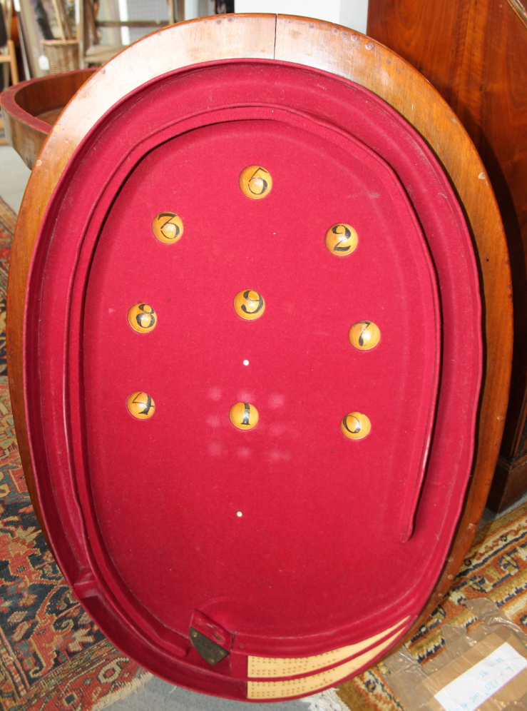 A Wilkinson and Son patent 19th century figured walnut and inlaid oval games table with reversible - Bild 4 aus 4