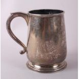 A silver pint tankard, 12.8oz troy approx