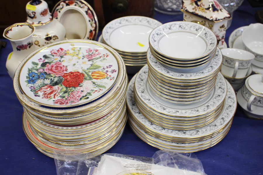 A Noritake "Sarah" pattern part combination service, a quantity of The Royal Horticultural Society - Image 4 of 5