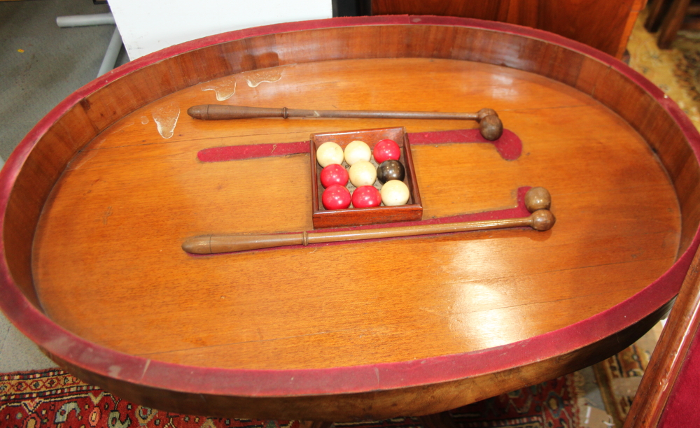 A Wilkinson and Son patent 19th century figured walnut and inlaid oval games table with reversible - Bild 3 aus 4