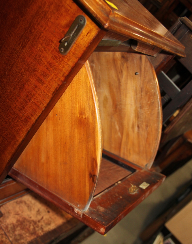 An Edwardian mahogany and banded coal purdonium with raised back, on bracket supports, 15 1/4" wide - Image 2 of 3