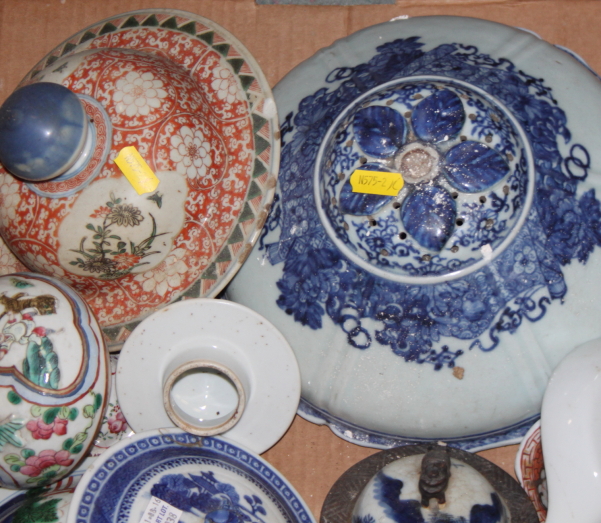 A quantity of mostly Chinese vase covers, including famille rose, etc - Image 2 of 29