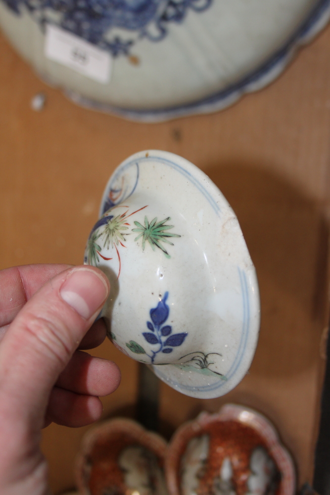 A quantity of mostly Chinese vase covers, including famille rose, etc - Image 22 of 29