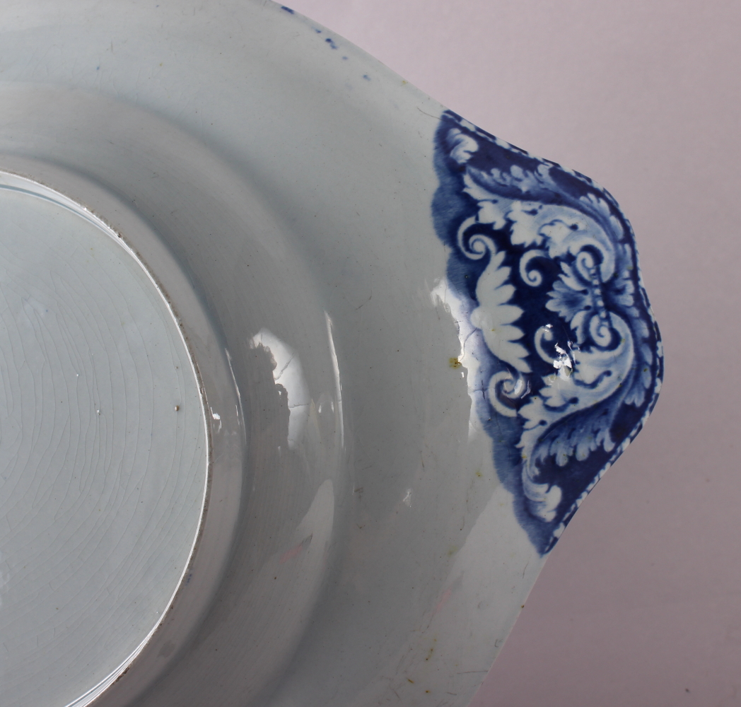 An early 19th century Davenport "Chinese Garden" pattern oval meat dish, 16" dia - Image 4 of 5