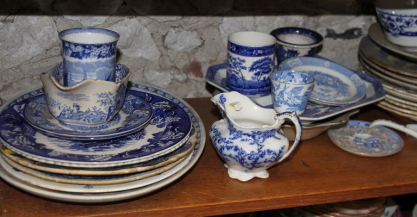 A Spode "Italian" meat plate, 18" wide, five matching plates, two teapots, and an assorted 19th - Image 7 of 9