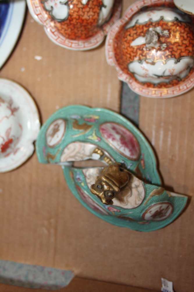 A quantity of mostly Chinese vase covers, including famille rose, etc - Image 13 of 29