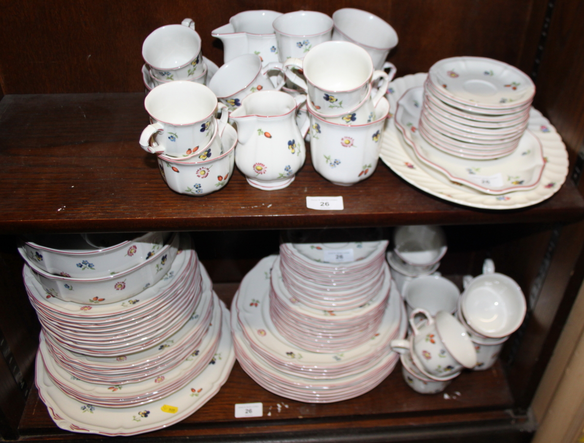 A Villeroy and Boch "Petite Fleur" pattern part combination service