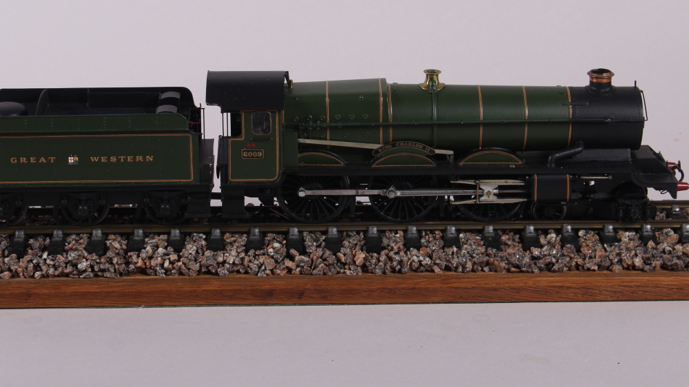 A Bassett Lowke O gauge scale model of GWR 6009 "King Charles II" locomotive and tender, in - Image 2 of 17