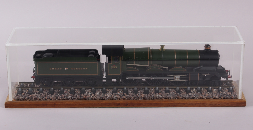 A Bassett Lowke O gauge scale model of GWR 6009 "King Charles II" locomotive and tender, in