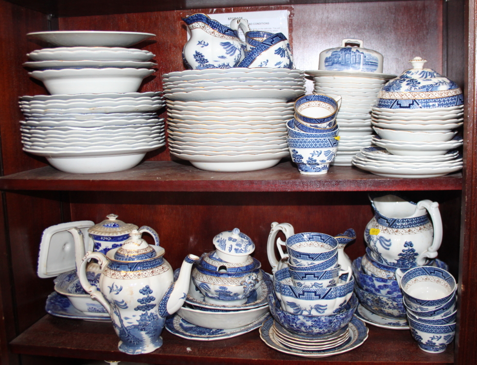 A Booths "Real Old Willow" pattern part combination service and other blue and white china