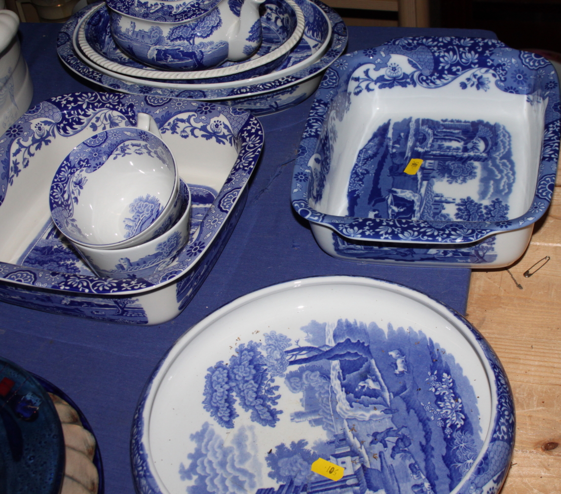 A Copeland Spode "Italian" pattern combination service, including bowls, teapots, teacups, a - Image 9 of 47