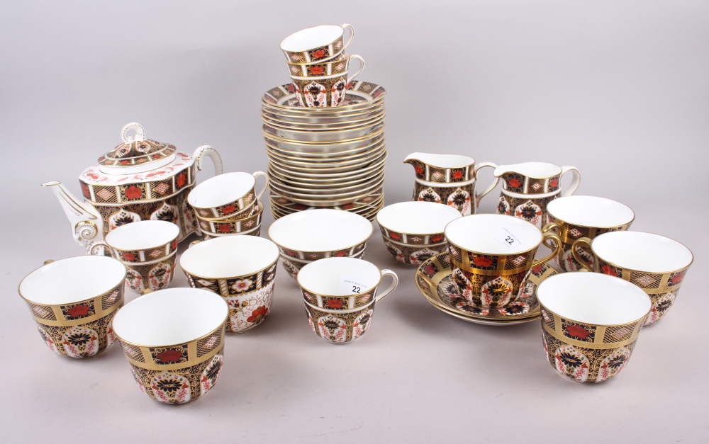 A Royal Crown Derby "Old Imari" 1128 pattern teaset, comprising teapot, two sugar bowls, two cream