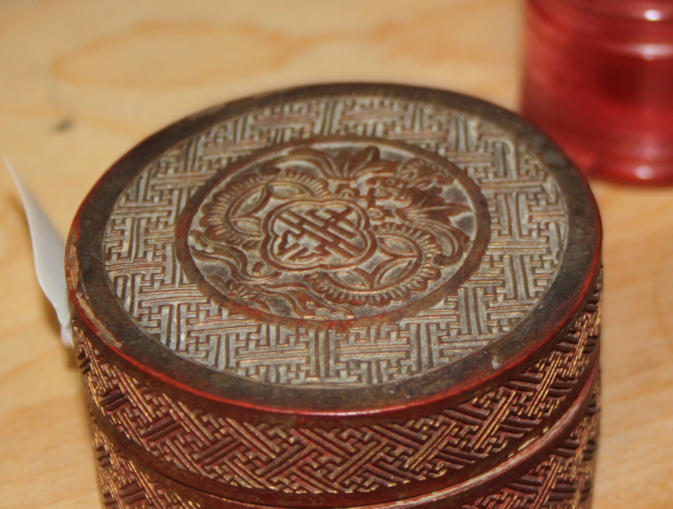 A Peking glass ring box, a circular cinnabar lacquer box and Chinese white metal snuff bottle, - Image 23 of 25