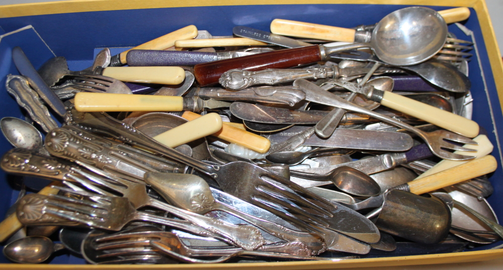 A set of five silver coffee spoons with bean finials, silver handled tea knives and a quantity of - Image 2 of 3