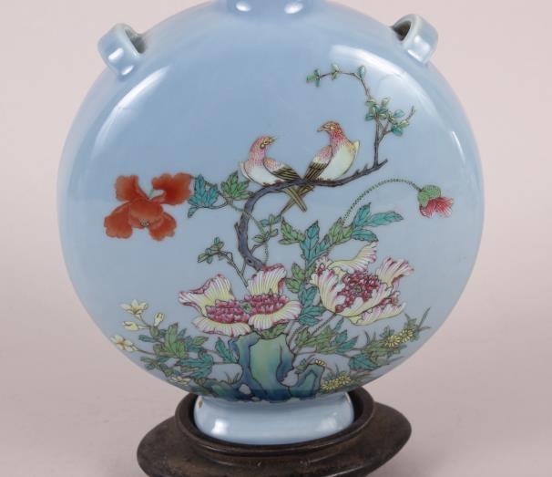 A Chinese moon flask with famille rose decoration of birds and flora, 9 1/2" high, with hardwood - Image 4 of 13