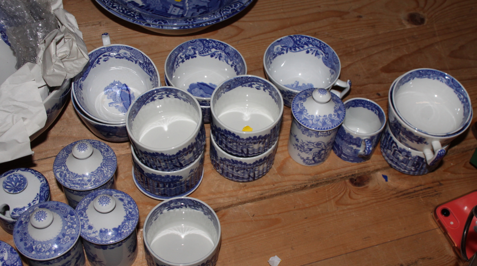 A Copeland Spode "Italian" pattern combination service, including bowls, teapots, teacups, a - Image 11 of 47