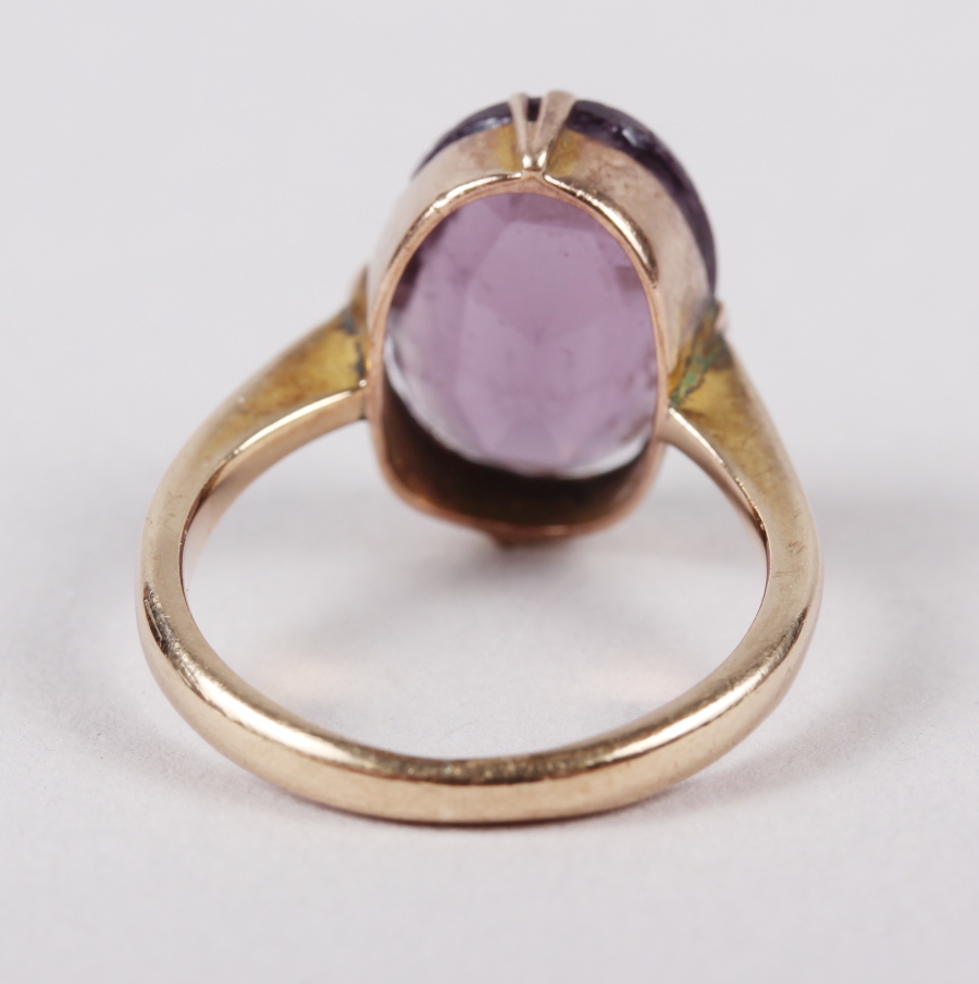 A 1900 half sovereign and a 9ct gold ring set amethyst, size L - Image 5 of 6