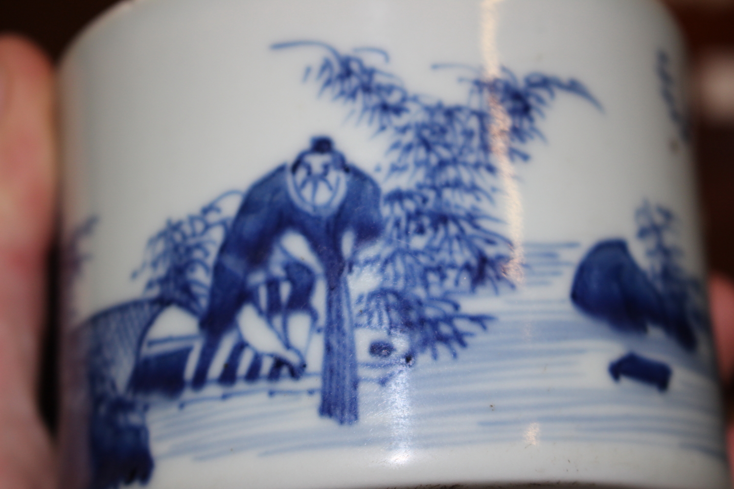 A Chinese blue and white Meiping vase, decorated figure, 6 1/2" high, a blue and white brush pot - Image 27 of 29