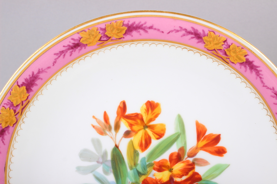 A Continental porcelain dessert service with hand-painted floral decoration and pink and gilt - Image 7 of 8