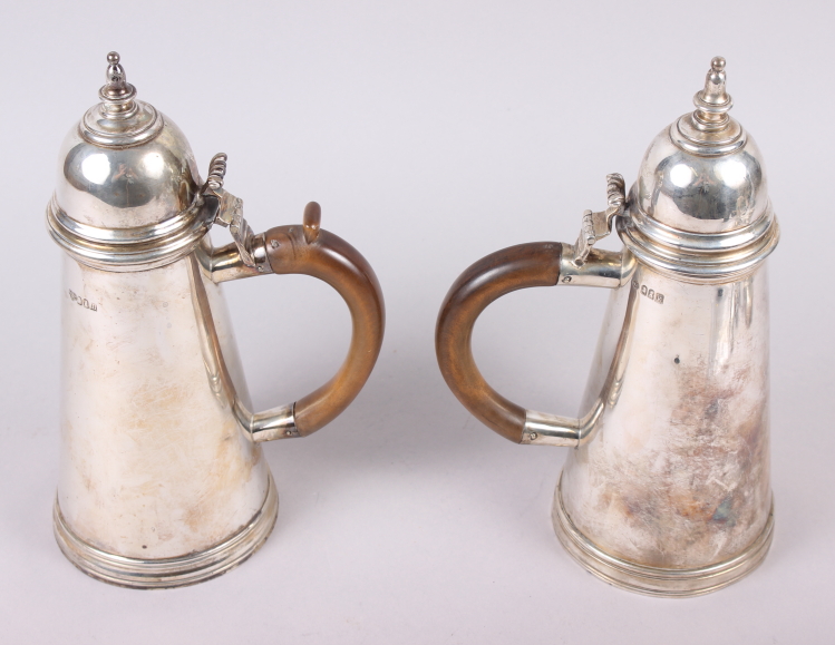 A Queen Anne design Britannia standard silver coffee pot with wooden handle and side spout, - Image 3 of 9