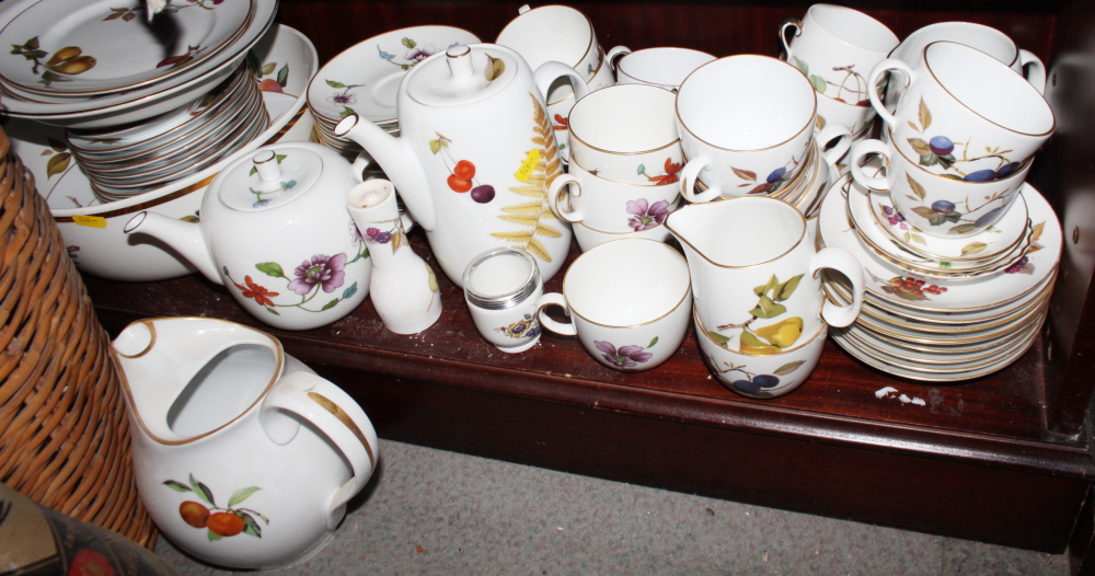 A quantity of Royal Worcester tableware, including "Evesham", "Wild Harvest" and "Astley" patterns
