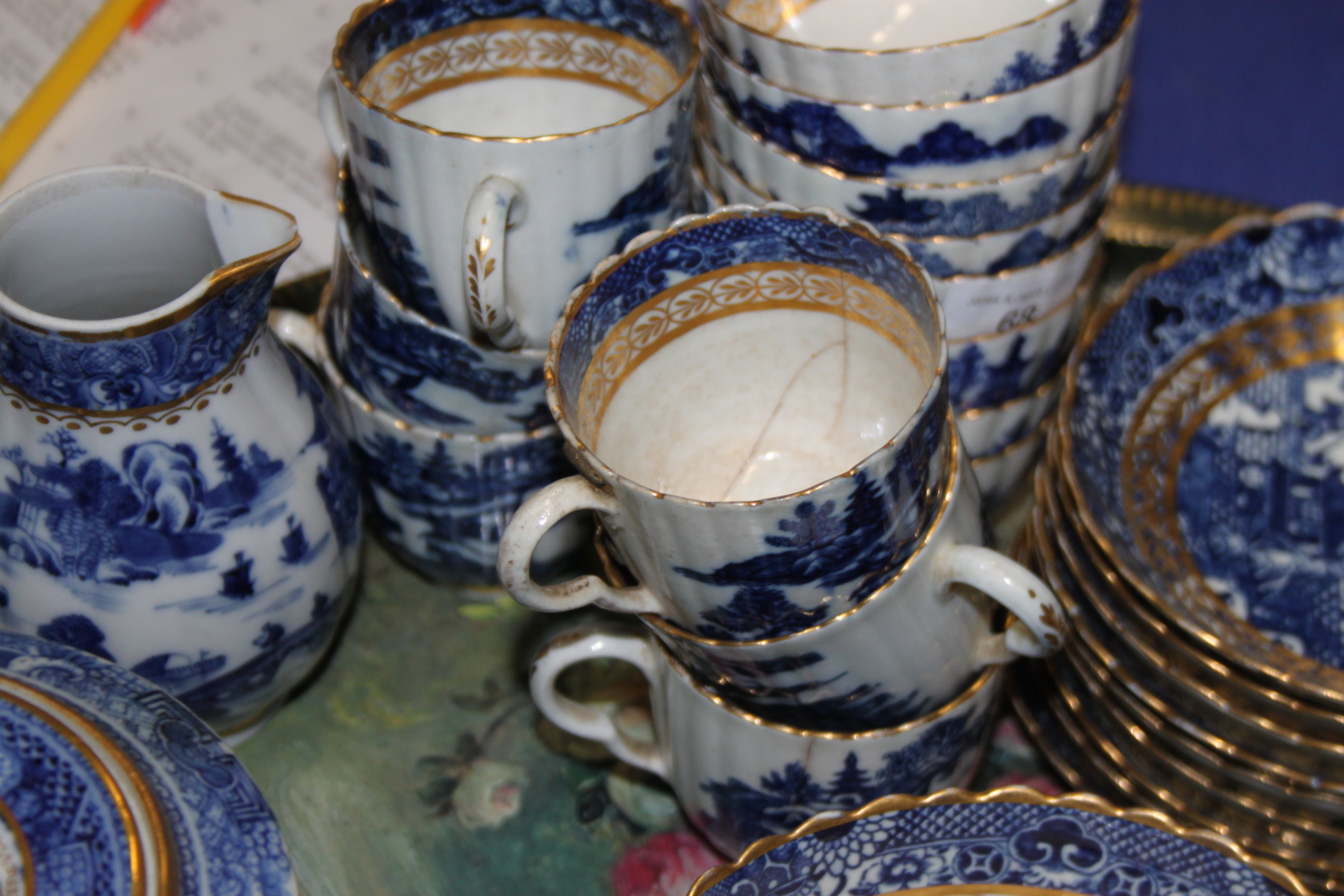 A 19th century porcelain part "Willow" pattern teaset, comprising six teacups, eight tea bowls, nine - Image 5 of 11