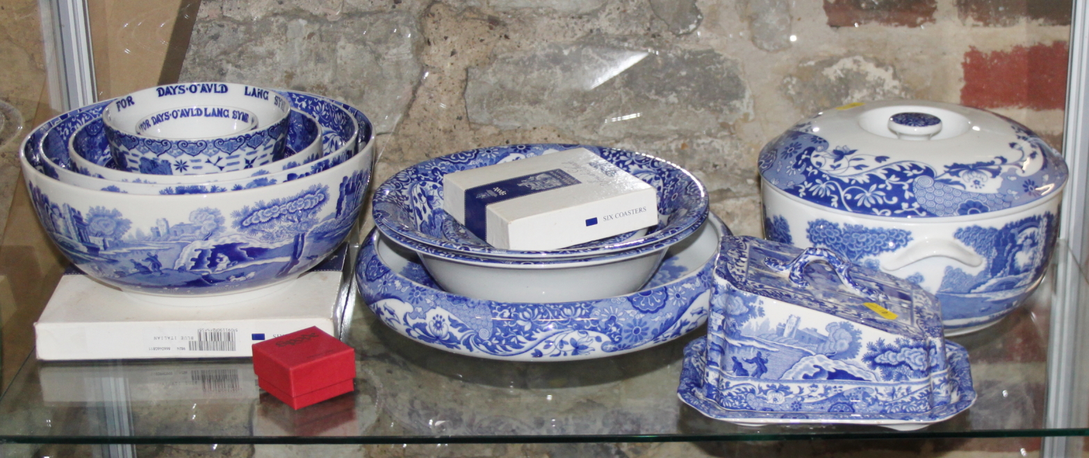 A Copeland Spode "Italian" pattern combination service, including bowls, teapots, teacups, a - Image 4 of 47