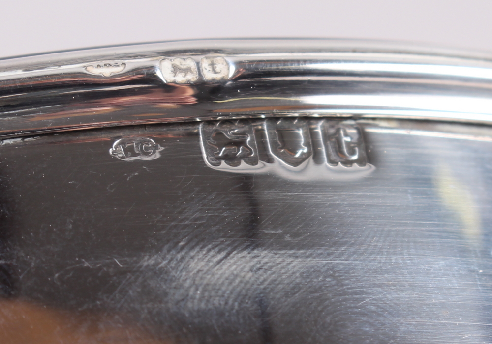 A silver and tortoiseshell pique decorated jewellery box, 6" wide - Image 3 of 3