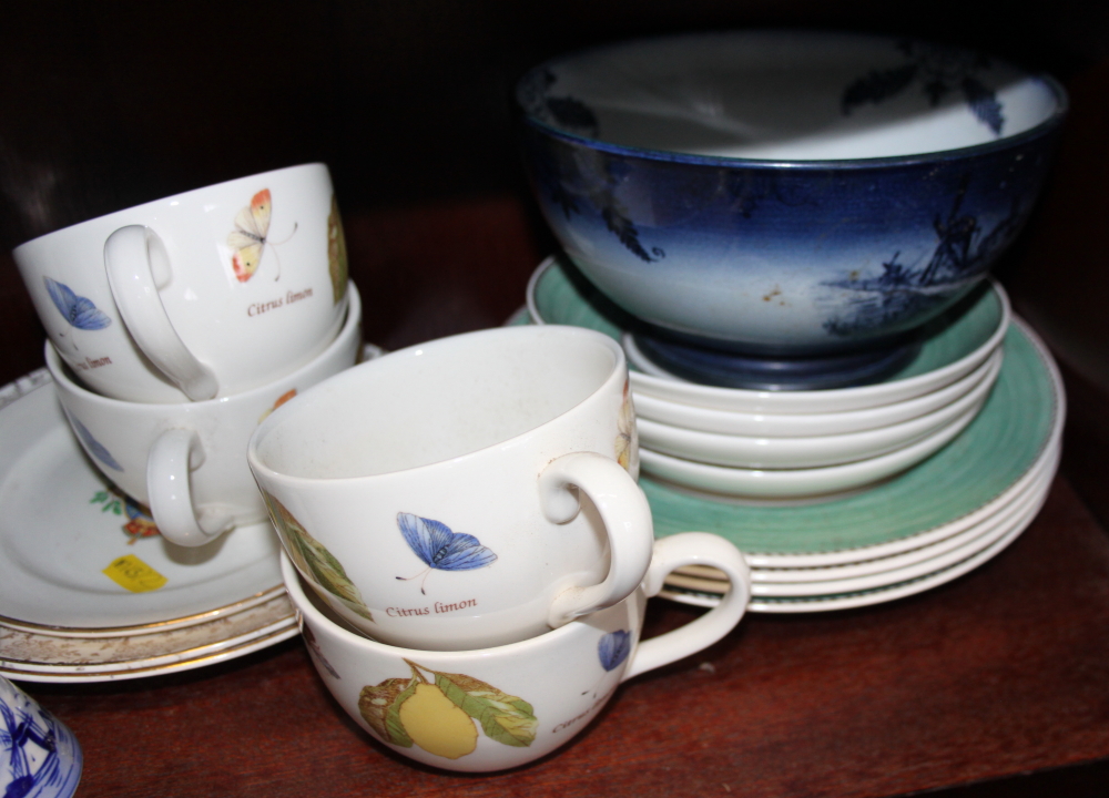 A Rorstrand "Mon Amie" pattern part teaset, four Wedgwood "Sarah's Garden" pattern teacups, - Image 2 of 6