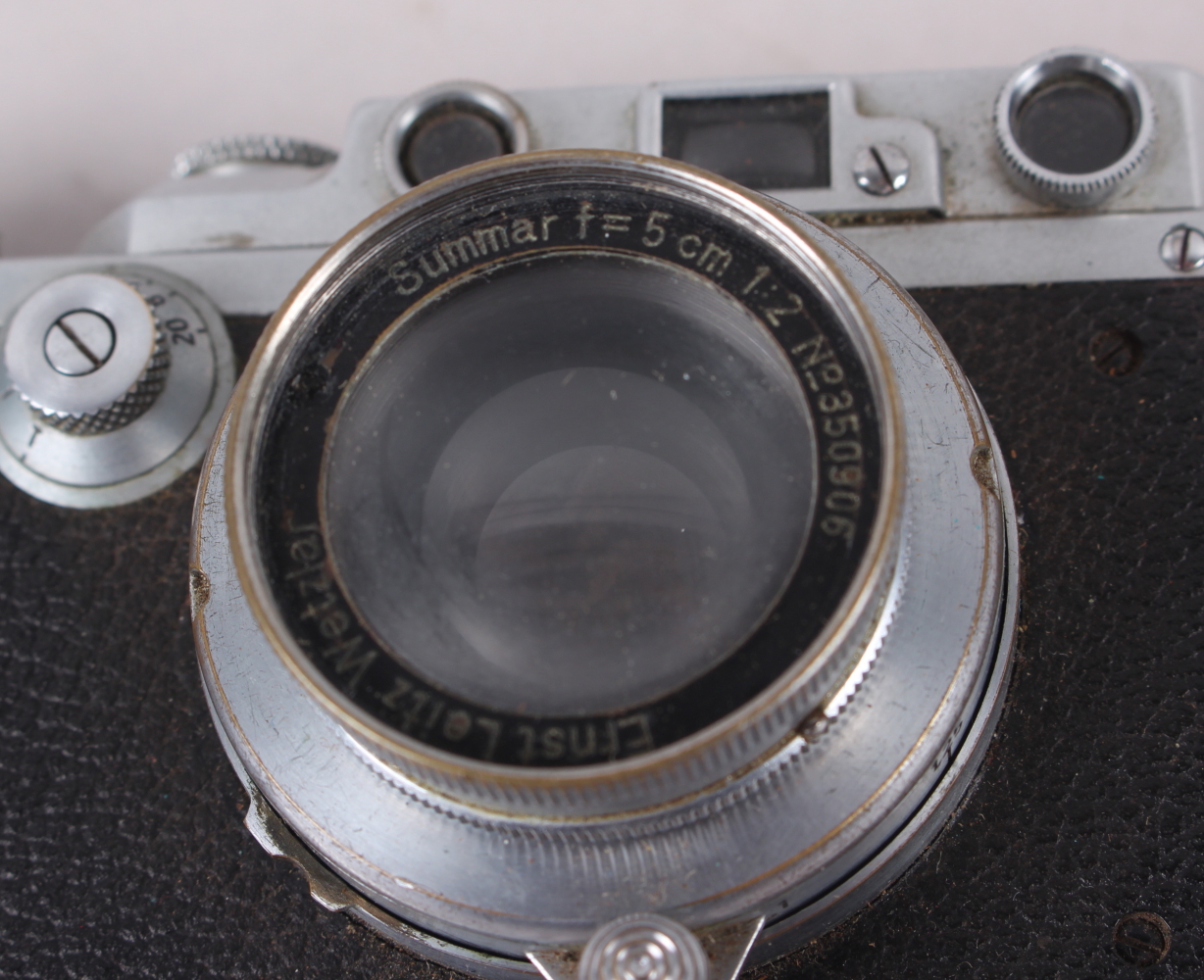 A Leica D R P Rangefinder camera, No 234416, summar f=5cm 1:2 No 350906 lens, in leather case - Image 5 of 9