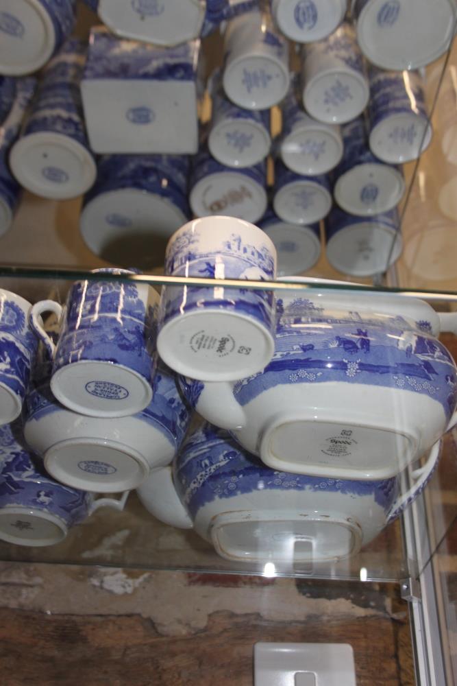 A Copeland Spode "Italian" pattern combination service, including bowls, teapots, teacups, a - Image 29 of 47