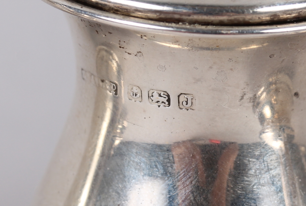 Two silver mustard pots and a pair of silver pepper pots, 4.7oz troy approx - Image 3 of 5