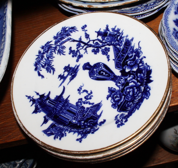 A 19th century "Celtic Flow Blue" pattern part teaset, a Spode "Italian" pattern meat platter ( - Image 8 of 13