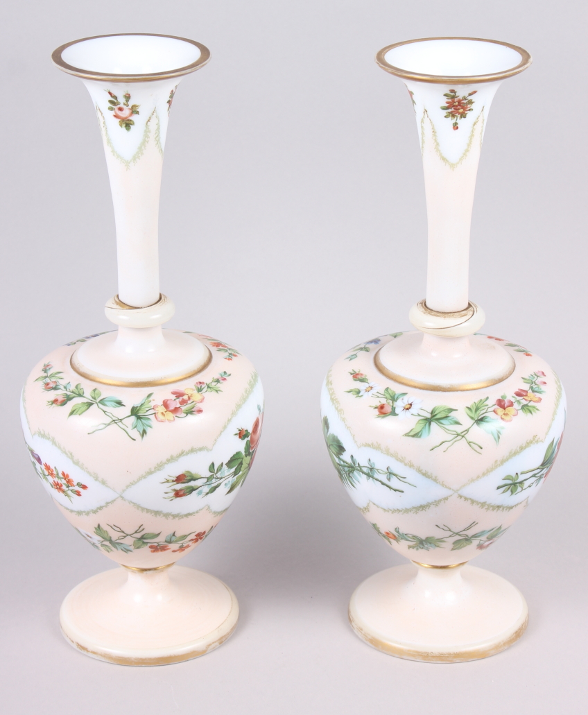 A pair of 19th century opaline glass vases with floral decoration - Image 2 of 7