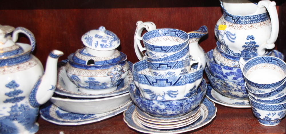 A Booths "Real Old Willow" pattern part combination service and other blue and white china - Image 4 of 9