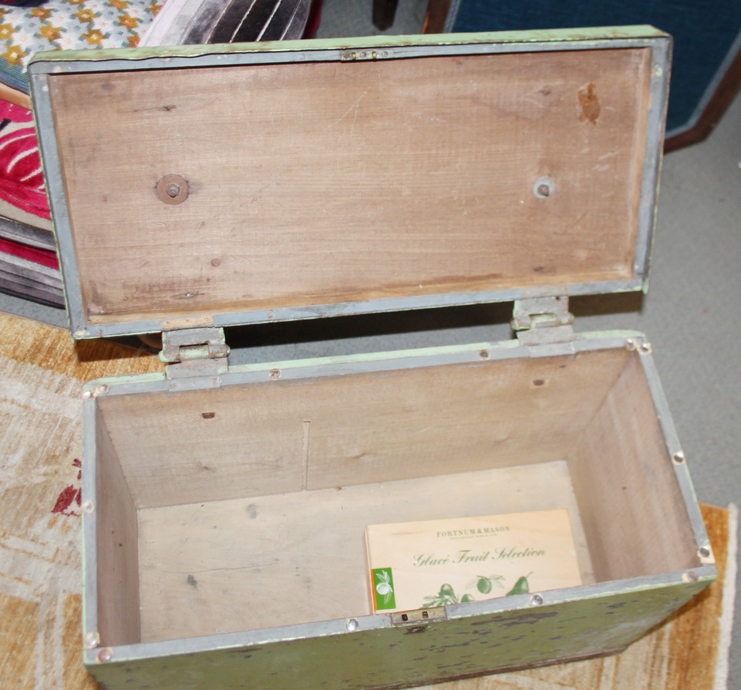 A green painted storage box with metal fittings, 24" wide - Image 2 of 2