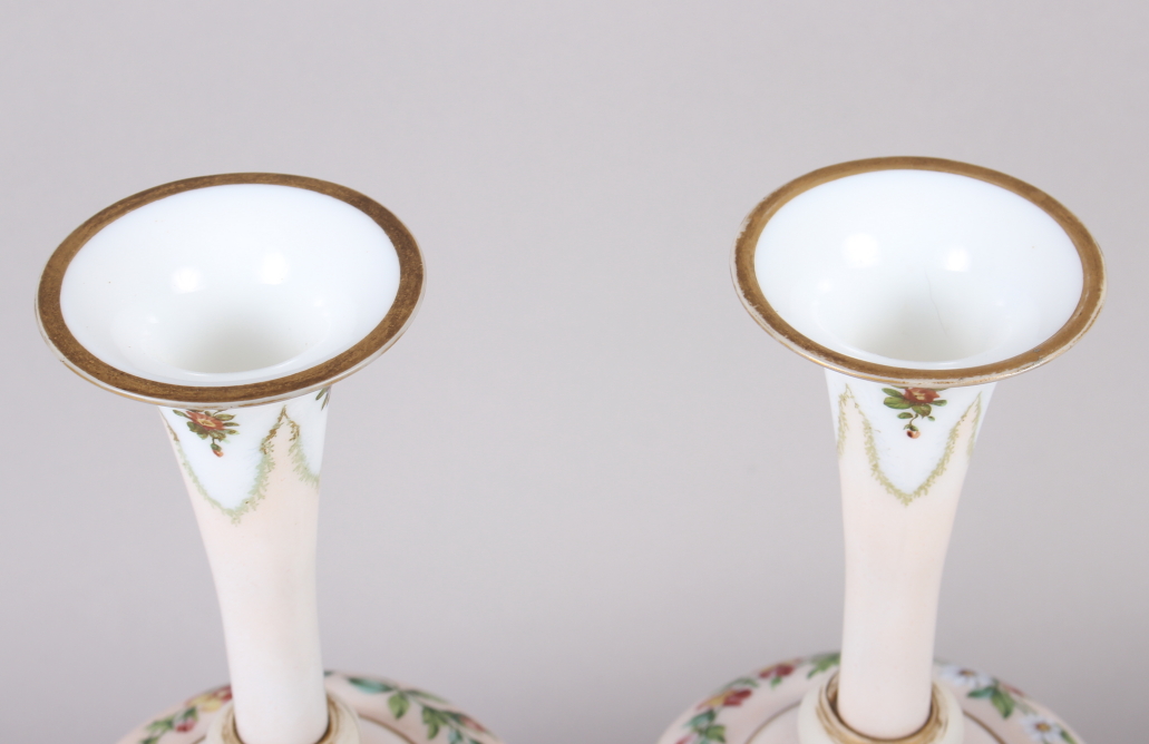 A pair of 19th century opaline glass vases with floral decoration - Image 5 of 7