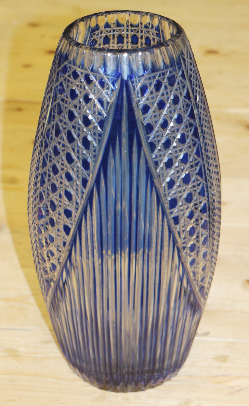 A 1950s blue overlaid cut and engraved glass vase with orthodox Madonna figure, 14 1/2" high - Image 2 of 3