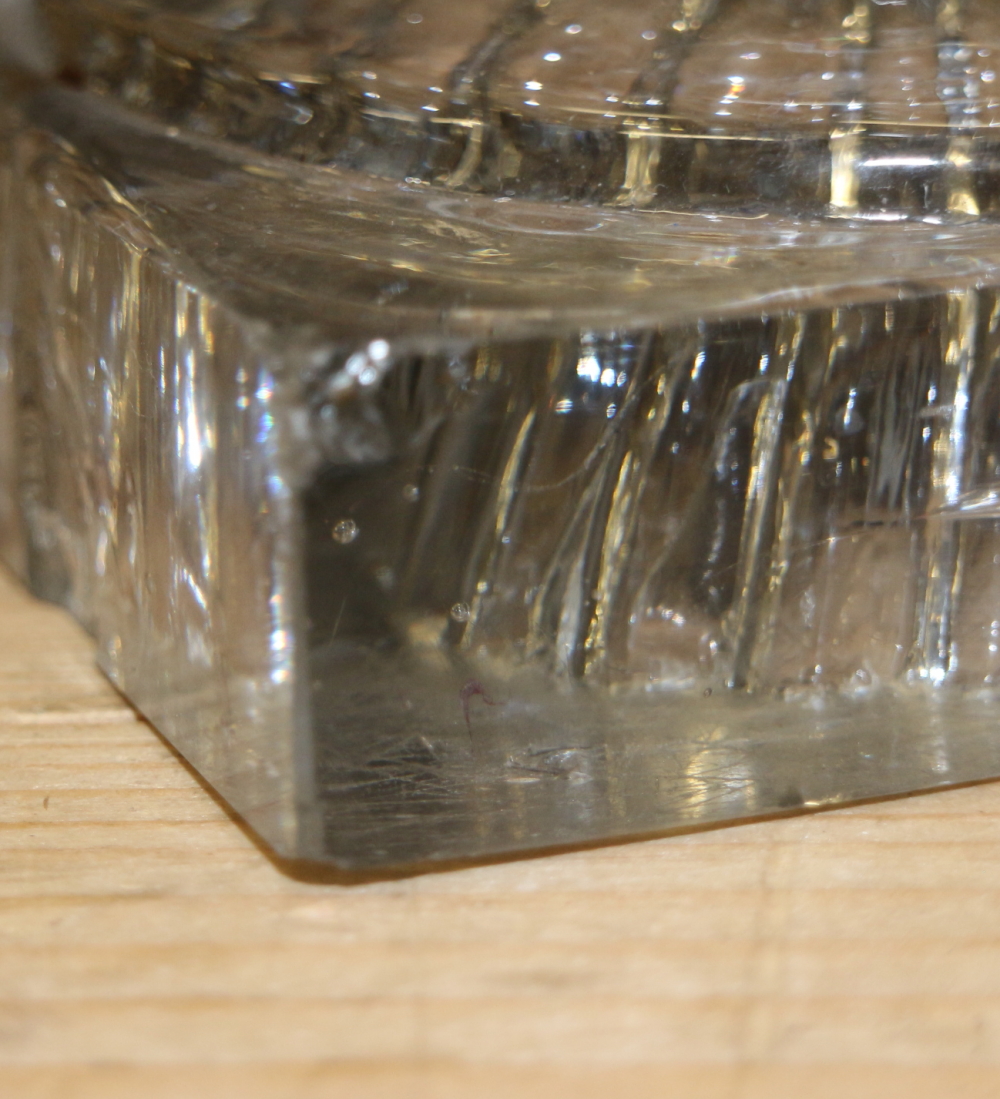 An early 19th century Anglo-Irish cut glass circular bowl with inverted rim, on square base, 10 1/2" - Image 4 of 5